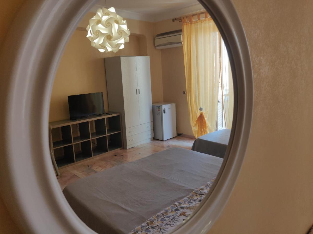Bed & Breakfast Casa Vittoria Санто-Стефано-ді-Камастра Екстер'єр фото