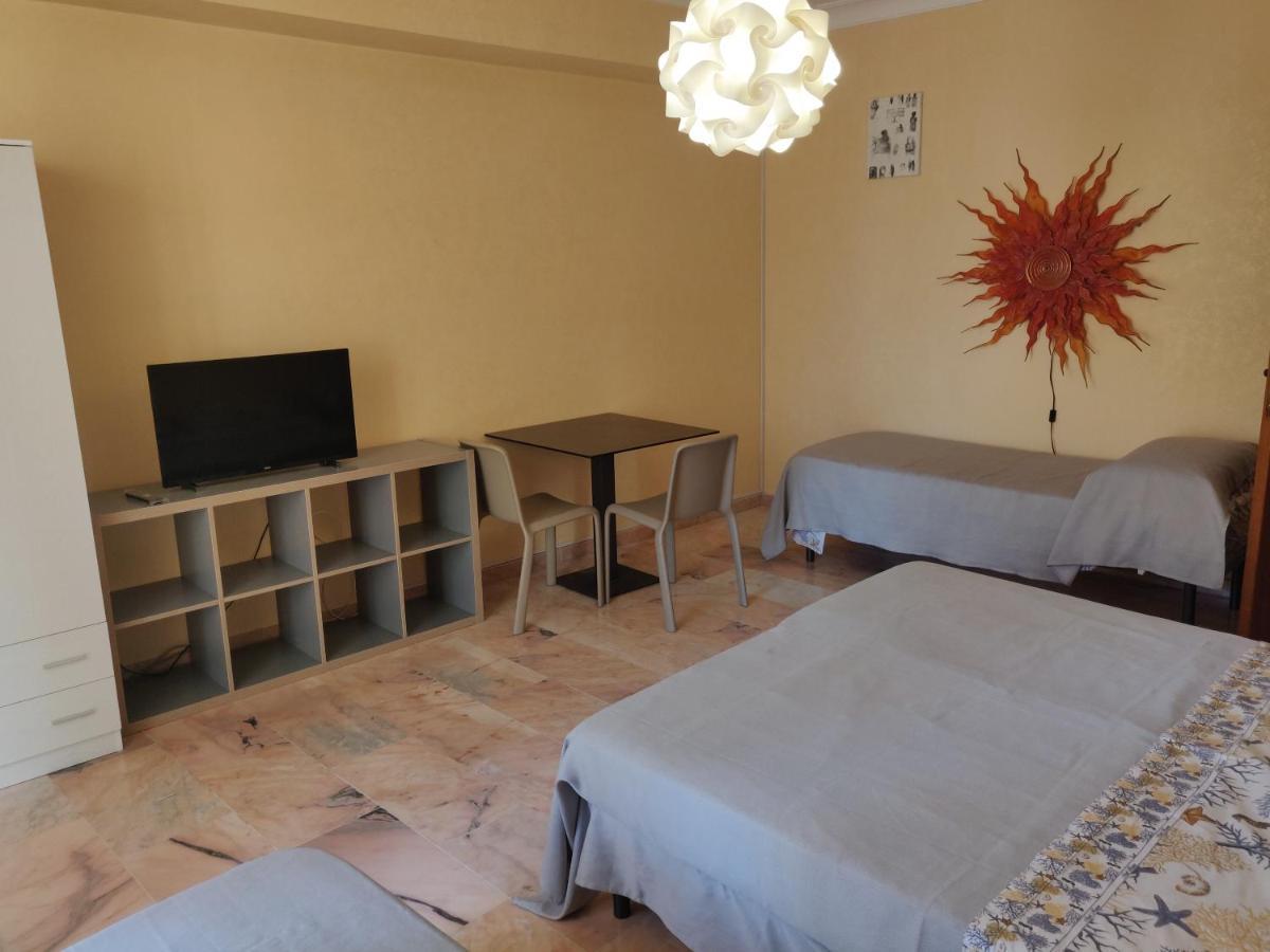 Bed & Breakfast Casa Vittoria Санто-Стефано-ді-Камастра Екстер'єр фото